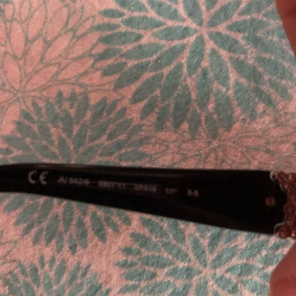 🌴Juicy Couture Sunglasses w/Case - 496 $60 or $50 w/offer - Picture 6 of 9